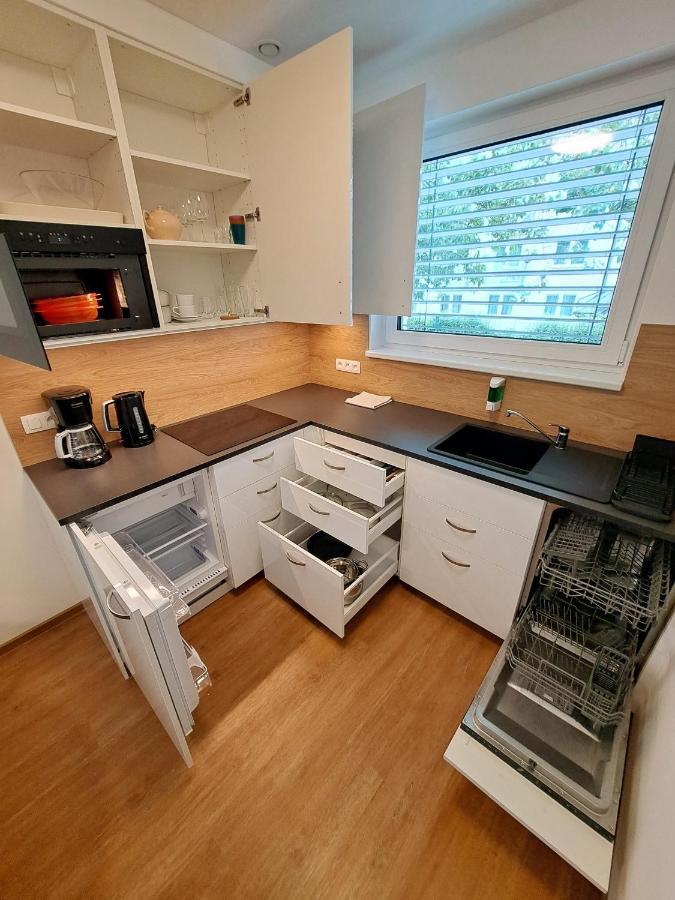 6Bits Apartments 耶塞尼克 外观 照片