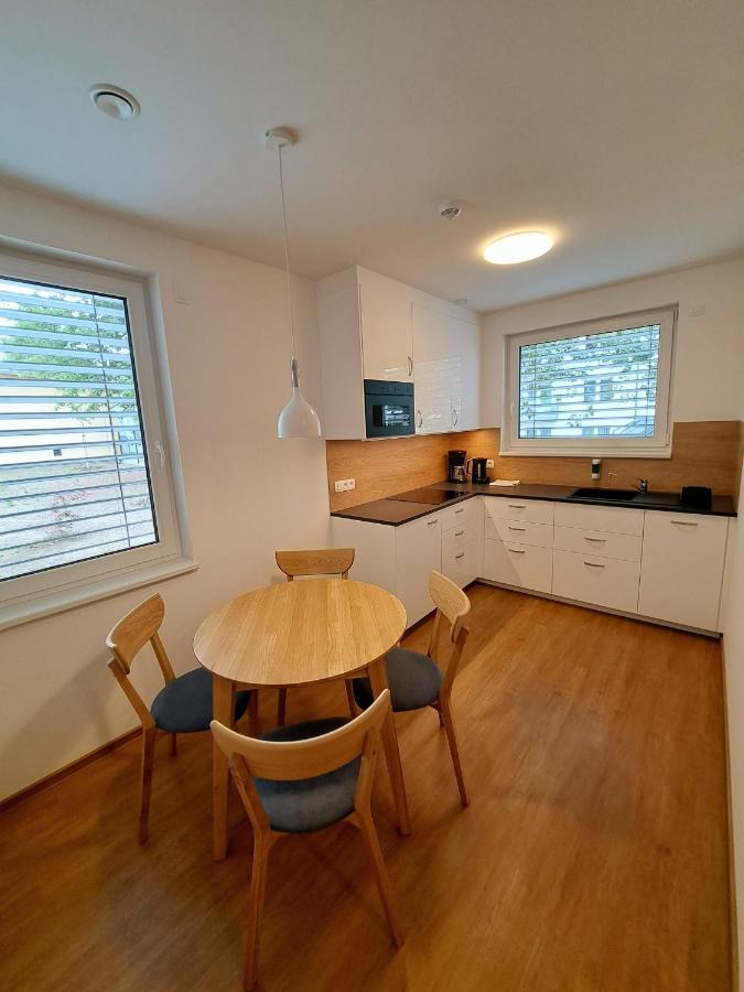 6Bits Apartments 耶塞尼克 外观 照片