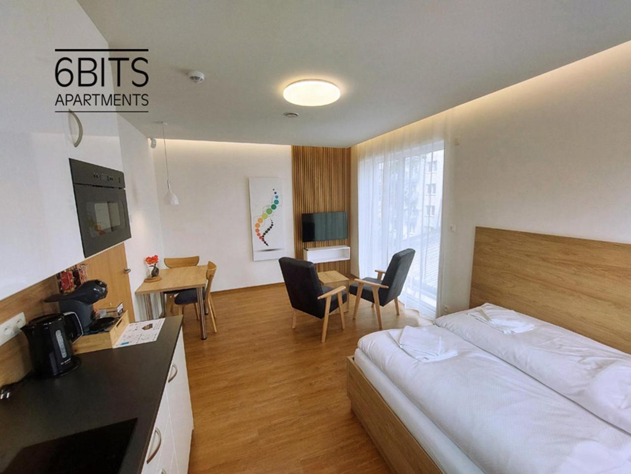 6Bits Apartments 耶塞尼克 外观 照片