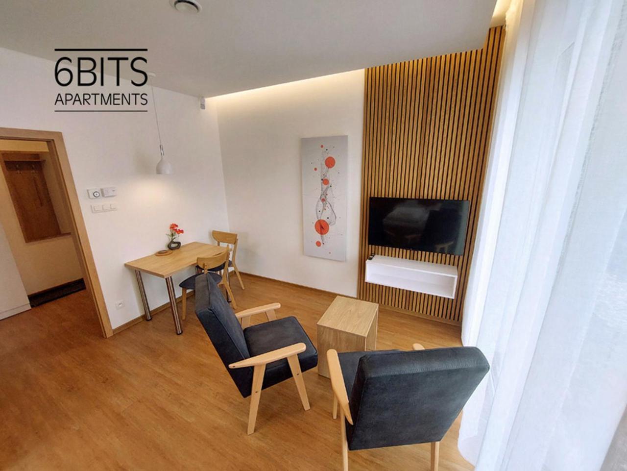 6Bits Apartments 耶塞尼克 外观 照片