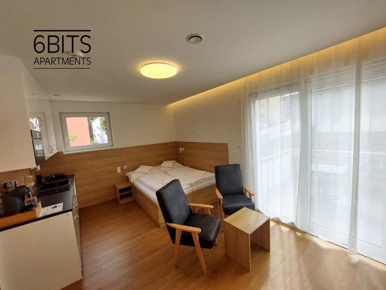 6Bits Apartments 耶塞尼克 外观 照片