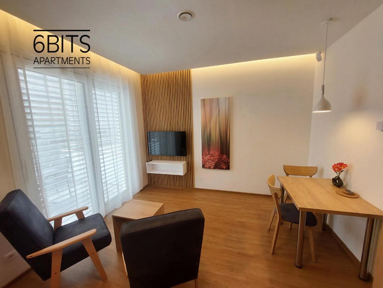 6Bits Apartments 耶塞尼克 外观 照片