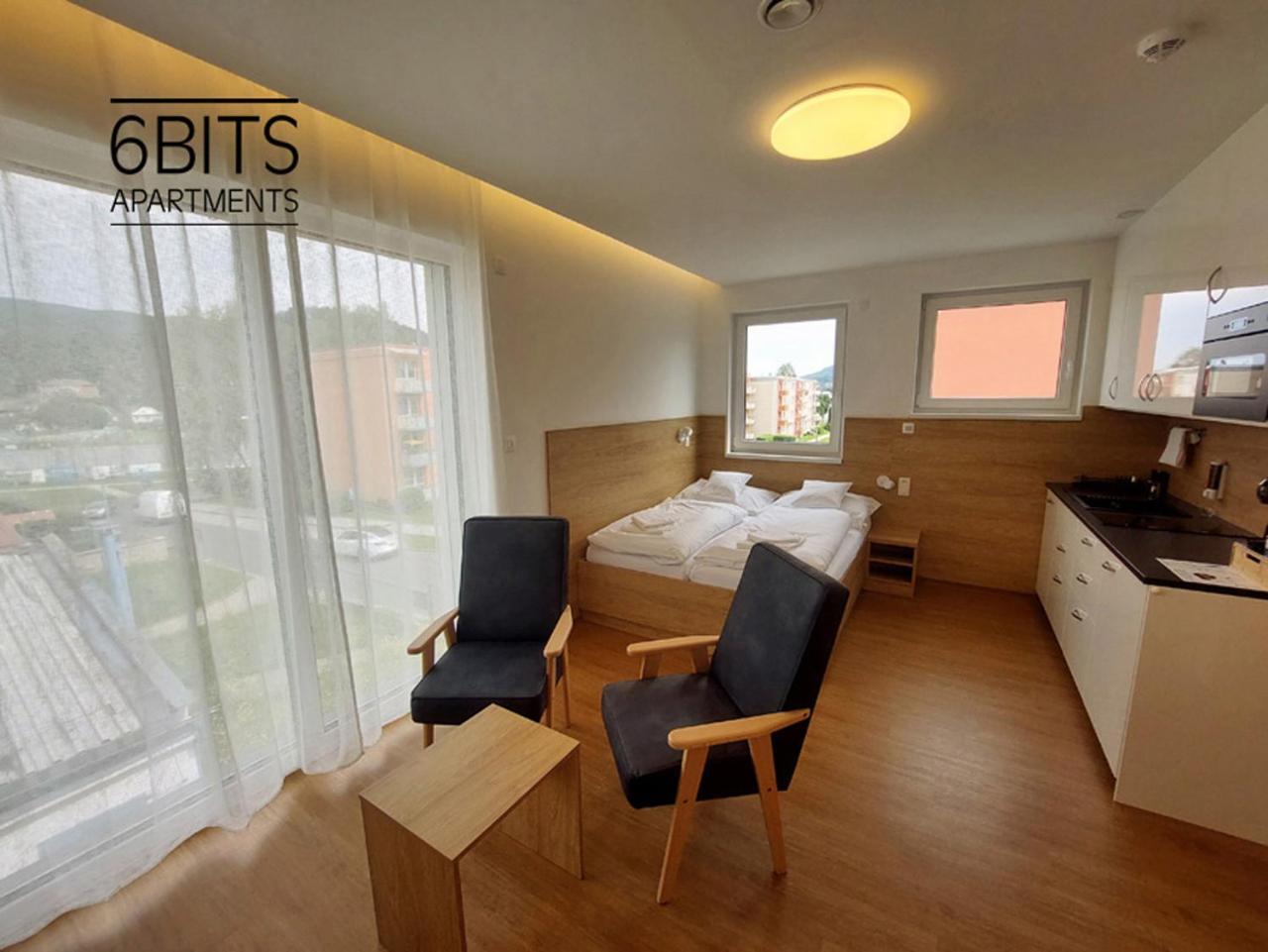 6Bits Apartments 耶塞尼克 外观 照片